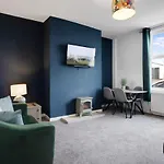 2 Bed Cottage With Garden & Stunning Field Views